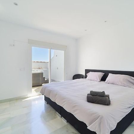 Superbe Appartement Avec Jaccuzi Marbella Buitenkant foto