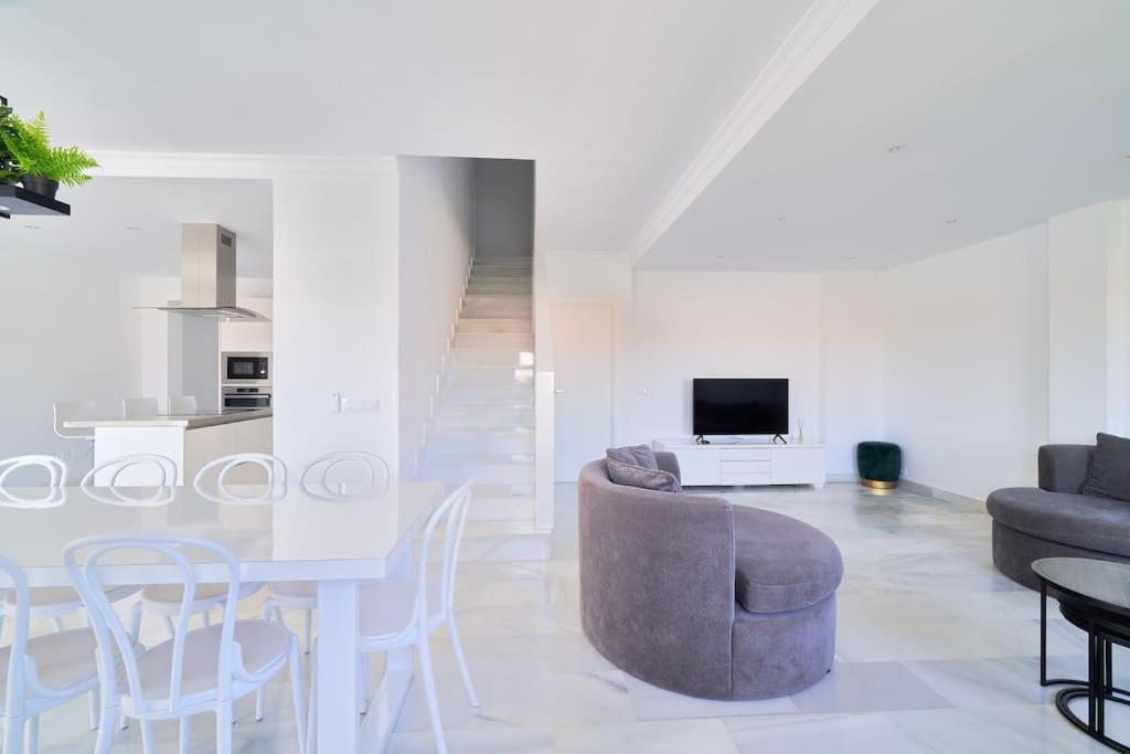 Superbe Appartement Avec Jaccuzi Marbella Buitenkant foto