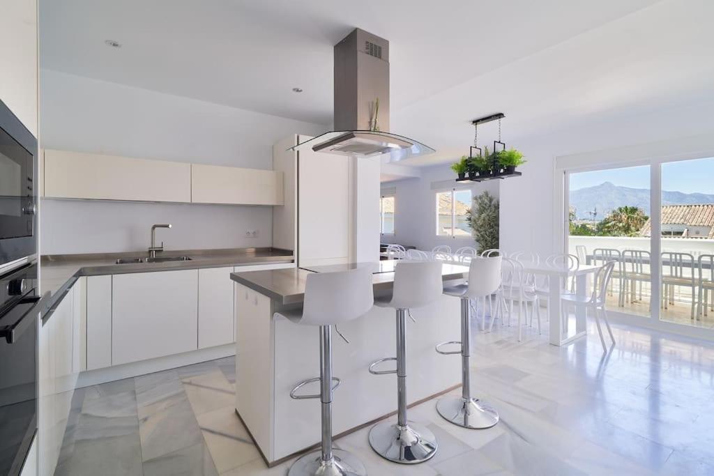 Superbe Appartement Avec Jaccuzi Marbella Buitenkant foto