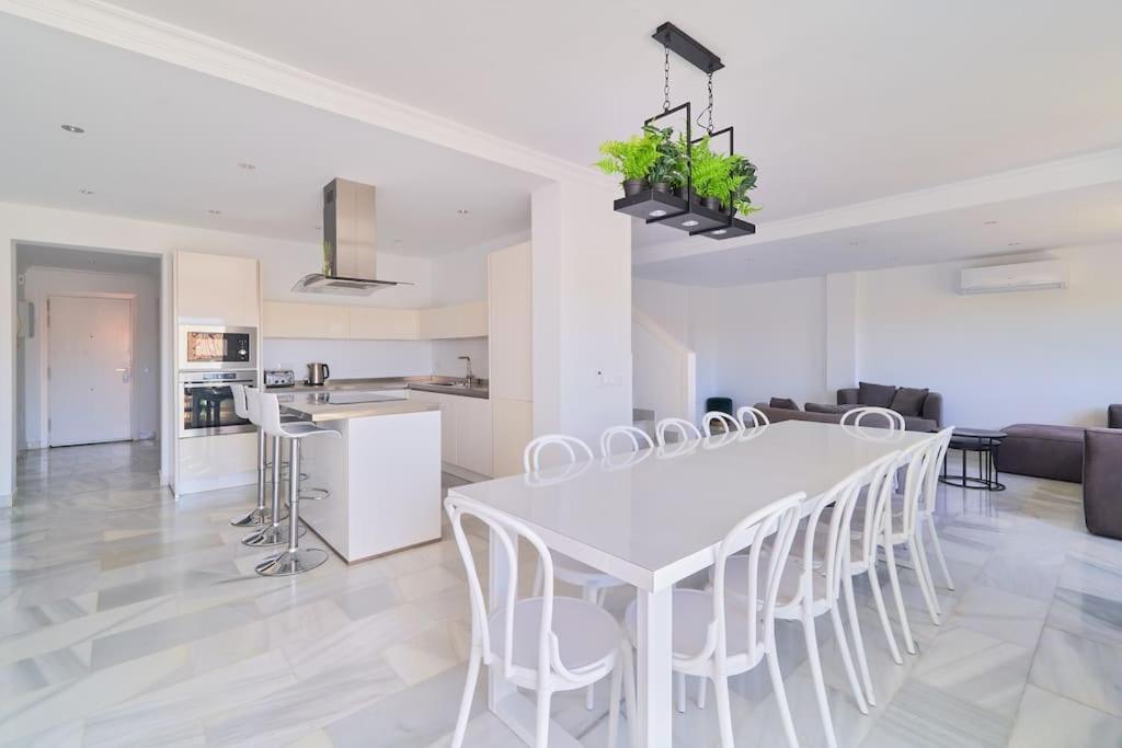 Superbe Appartement Avec Jaccuzi Marbella Buitenkant foto