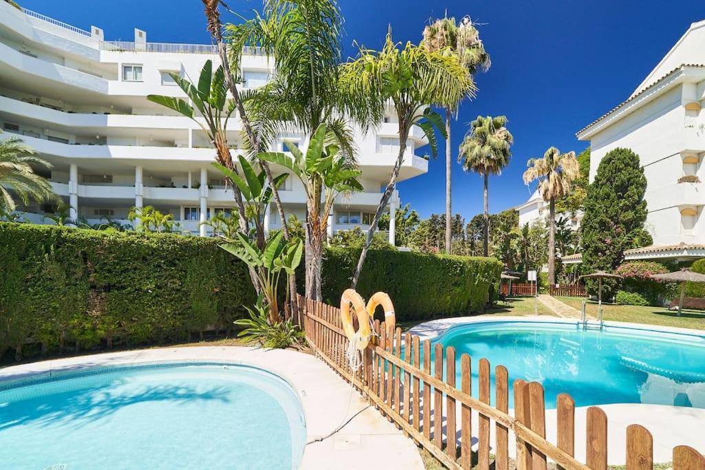 Superbe Appartement Avec Jaccuzi Marbella Buitenkant foto